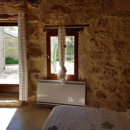 فندق مبيت وإفطار Belle Propriete En Pierres Avec Piscine