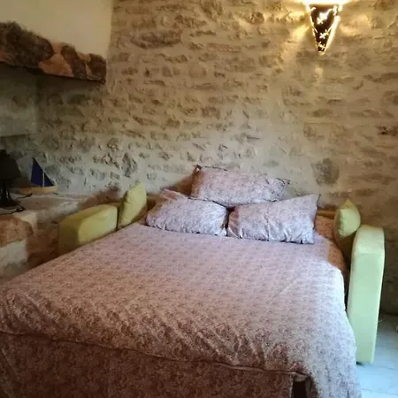 Belle Propriete En Pierres Avec Piscine فندق مبيت وإفطار *